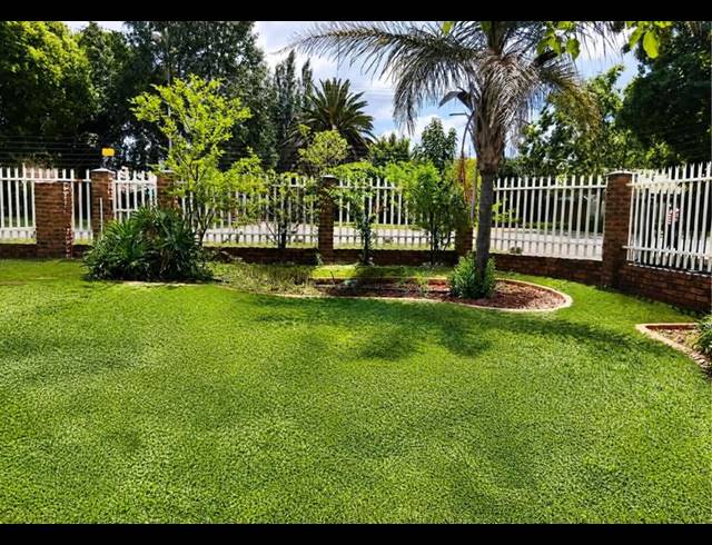 10 BEDROOM PROPERTY TO RENT IN DIE BULT